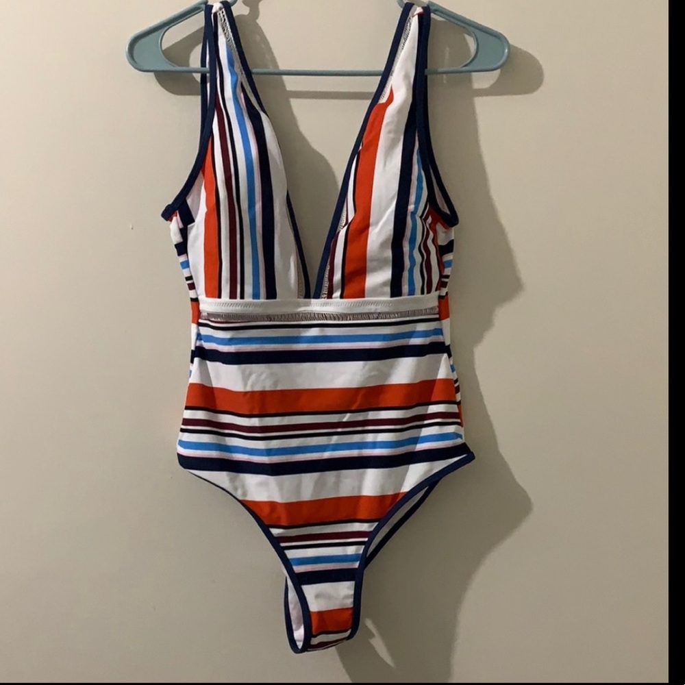 NWT Cupshe Bathing Suit